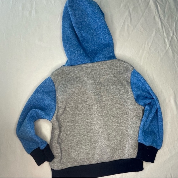 Nickelodeon Baby Shark 2T Blue Sweat shirt and Sweatpants set Preloved - Picture 6 of 12